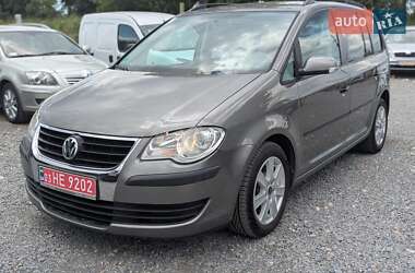 Минивэн Volkswagen Touran 2009 в Ровно