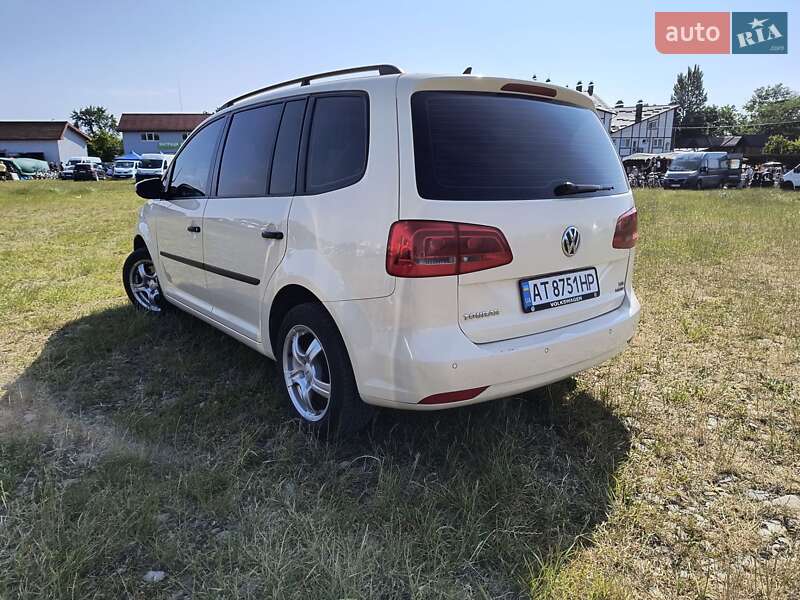 Минивэн Volkswagen Touran 2013 в Ивано-Франковске