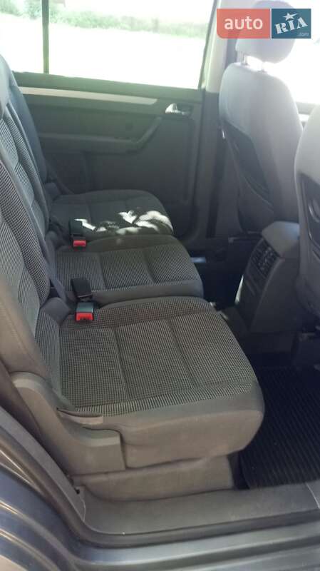 Мінівен Volkswagen Touran 2004 в Хмельницькому