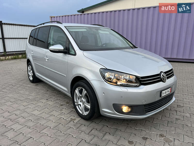 Volkswagen Touran 2011