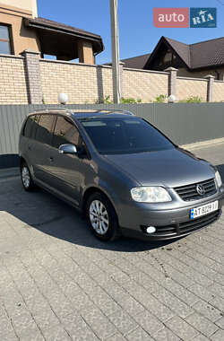 Мінівен Volkswagen Touran 2004 в 