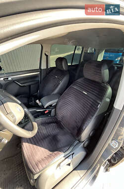 Мінівен Volkswagen Touran 2004 в 