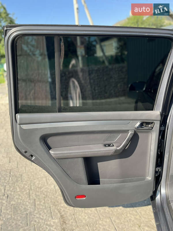 Минивэн Volkswagen Touran 2004 в Ивано-Франковске