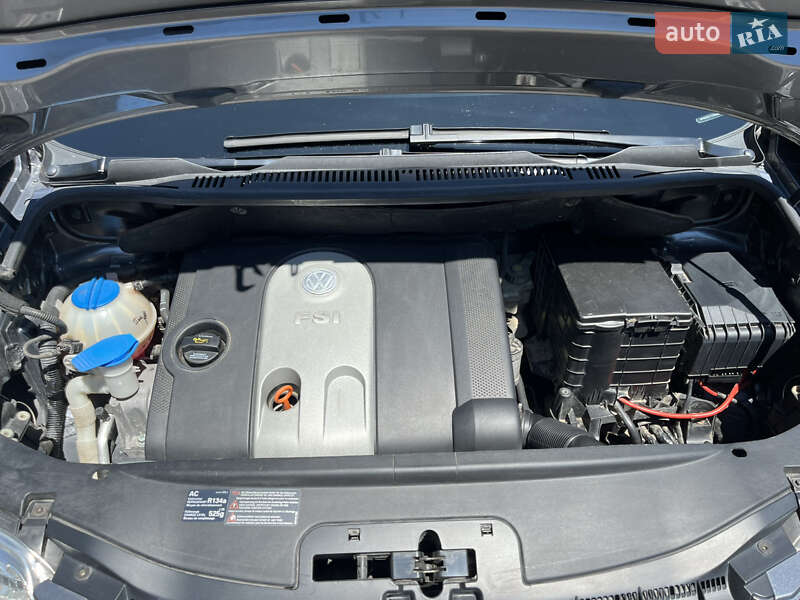 Минивэн Volkswagen Touran 2004 в Ивано-Франковске