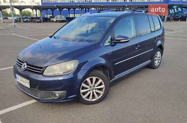 Мінівен Volkswagen Touran 2011 в Києві