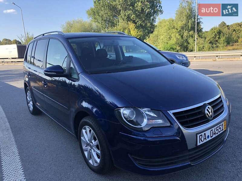 Volkswagen Touran 2010 Volkswagen Touran 2010