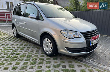 Мінівен Volkswagen Touran 2007 в Звягелі