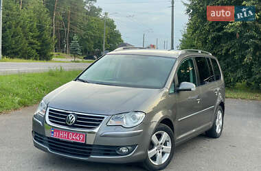 Минивэн Volkswagen Touran 2009 в Луцке