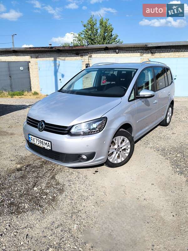 Минивэн Volkswagen Touran 2013 в Кривом Роге