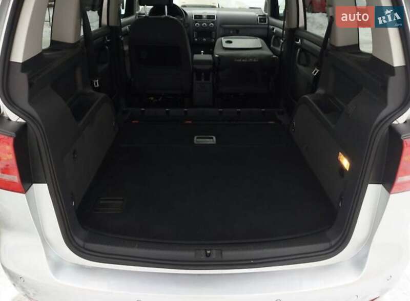 Минивэн Volkswagen Touran 2013 в Кривом Роге