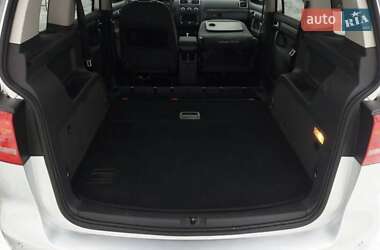 Мінівен Volkswagen Touran 2013 в 