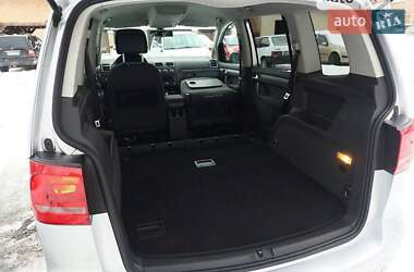 Мінівен Volkswagen Touran 2013 в 