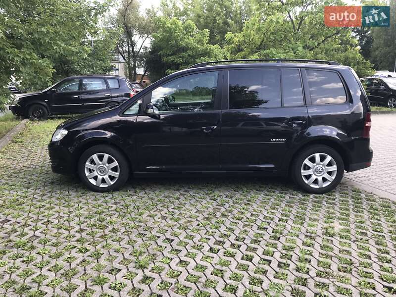 Мінівен Volkswagen Touran 2008 в Херсоні