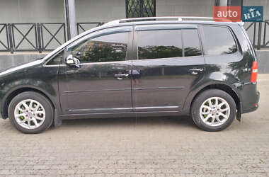 Минивэн Volkswagen Touran 2006 в Кривом Роге