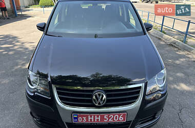 Минивэн Volkswagen Touran 2009 в 
