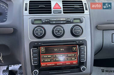 Минивэн Volkswagen Touran 2009 в 