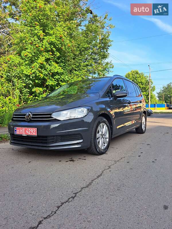 Volkswagen Touran 2021