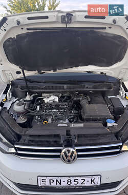 Микровэн Volkswagen Touran 2017 в 