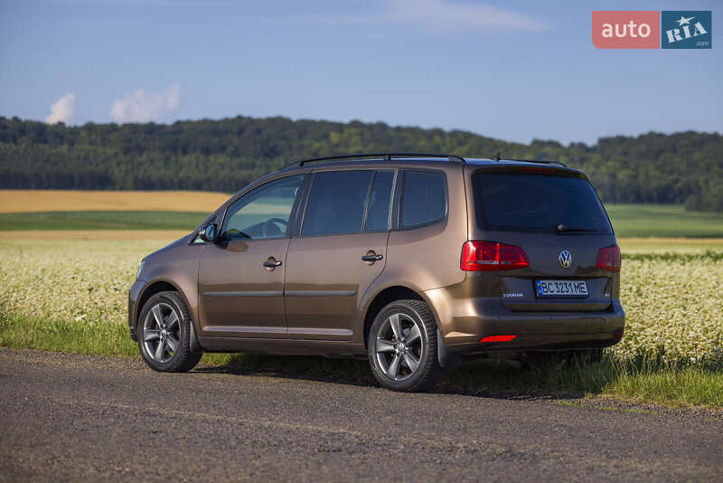 Мінівен Volkswagen Touran 2014 в Золочеві