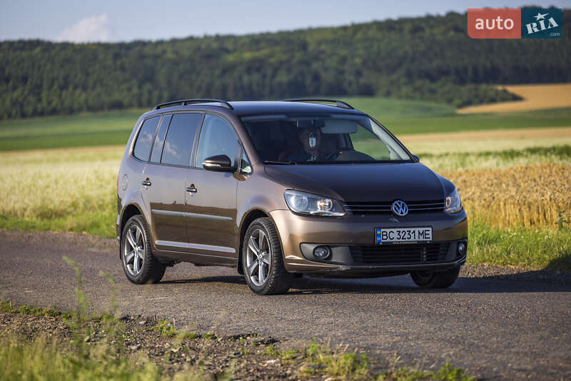 Мінівен Volkswagen Touran 2014 в Золочеві