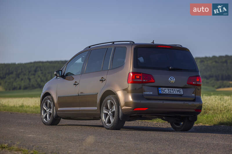 Мінівен Volkswagen Touran 2014 в Золочеві