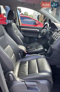 Мінівен Volkswagen Touran 2008 в 