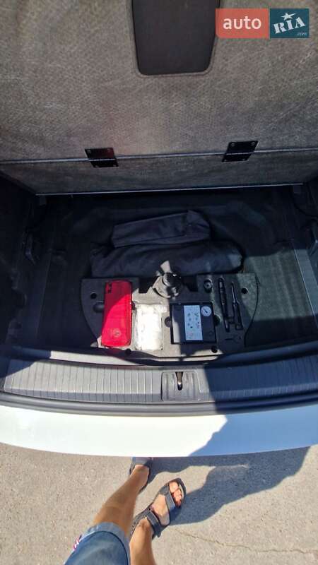 Микровэн Volkswagen Touran 2016 в Запорожье