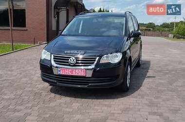 Минивэн Volkswagen Touran 2007 в Сарнах