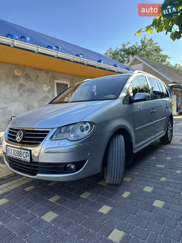 Минивэн Volkswagen Touran 2007 в Каменец-Подольском фото 3 Минивэн Volkswagen Touran 2007 в Каменец-Подольском