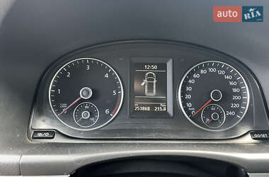 Мінівен Volkswagen Touran 2014 в 