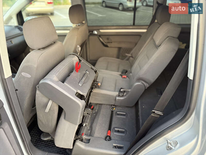 Минивэн Volkswagen Touran 2004 в Одессе