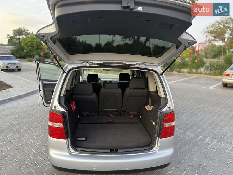Минивэн Volkswagen Touran 2004 в Одессе