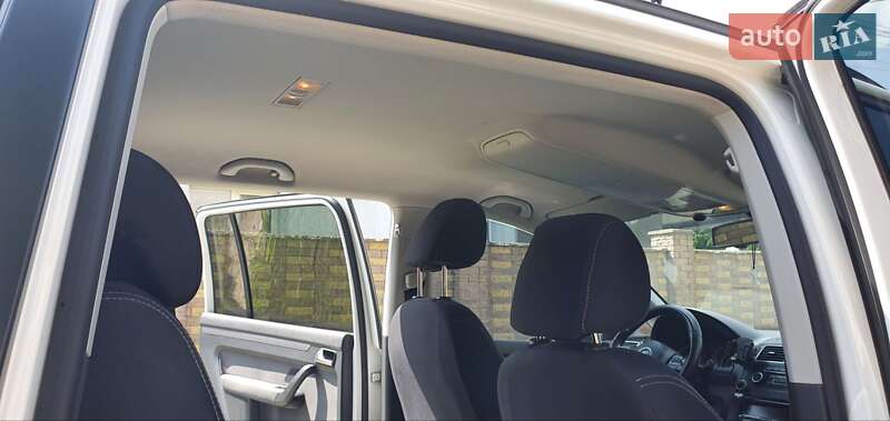 Мінівен Volkswagen Touran 2012 в Івано-Франківську
