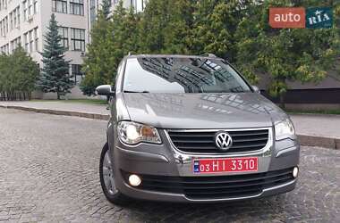 Минивэн Volkswagen Touran 2008 в Харькове