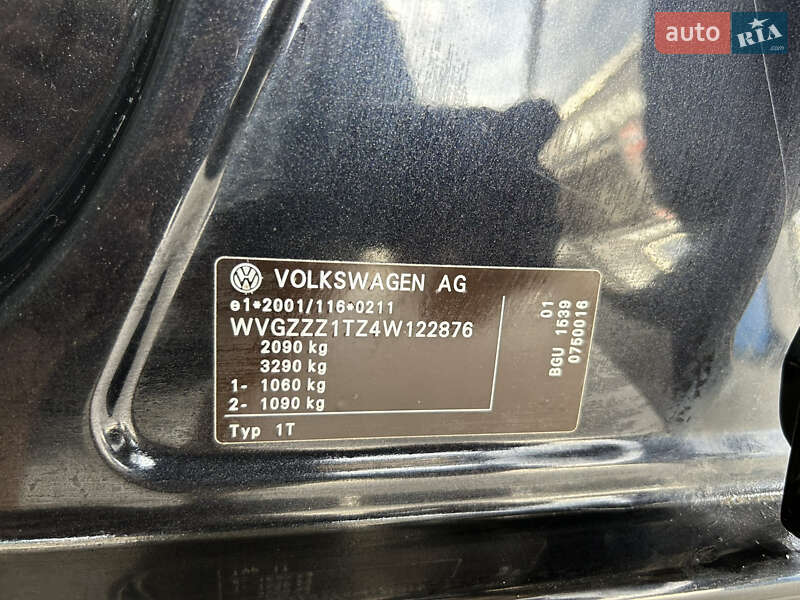 Минивэн Volkswagen Touran 2004 в Александрие