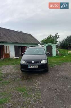 Минивэн Volkswagen Touran 2004 в Дубно