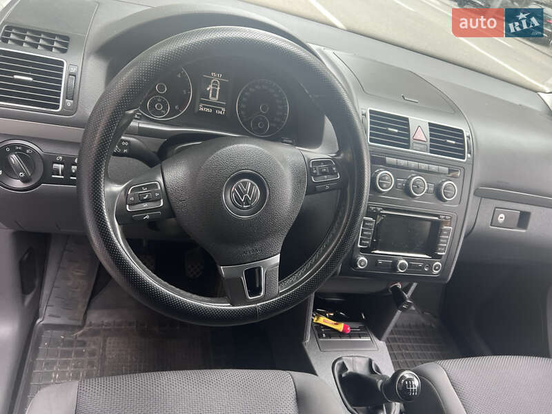 Минивэн Volkswagen Touran 2013 в Киеве фото 2 Минивэн Volkswagen Touran 2013 в Киеве