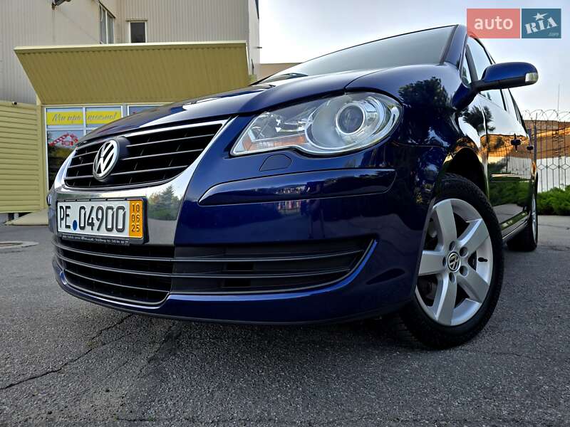 Мінівен Volkswagen Touran 2009 в Полтаві