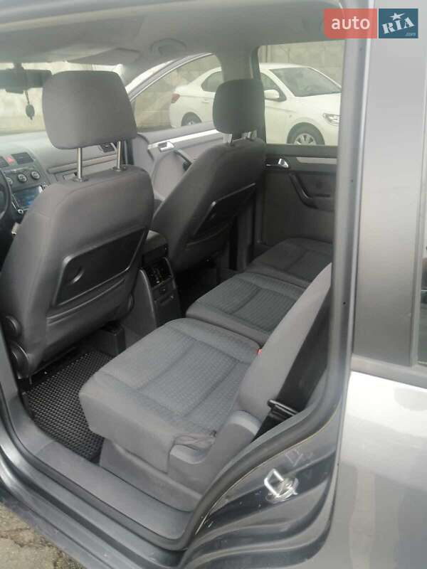 Мінівен Volkswagen Touran 2005 в Києві фото 6 Мінівен Volkswagen Touran 2005 в Києві
