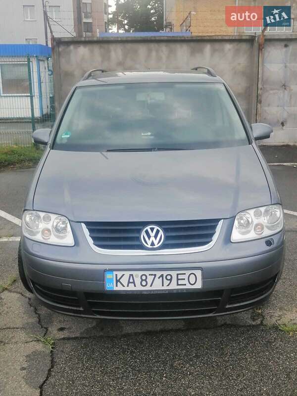 Мінівен Volkswagen Touran 2005 в Києві фото 4 Мінівен Volkswagen Touran 2005 в Києві