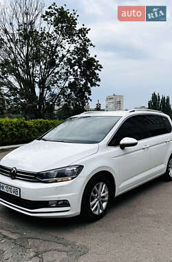 Мікровен Volkswagen Touran 2016 в Рівному