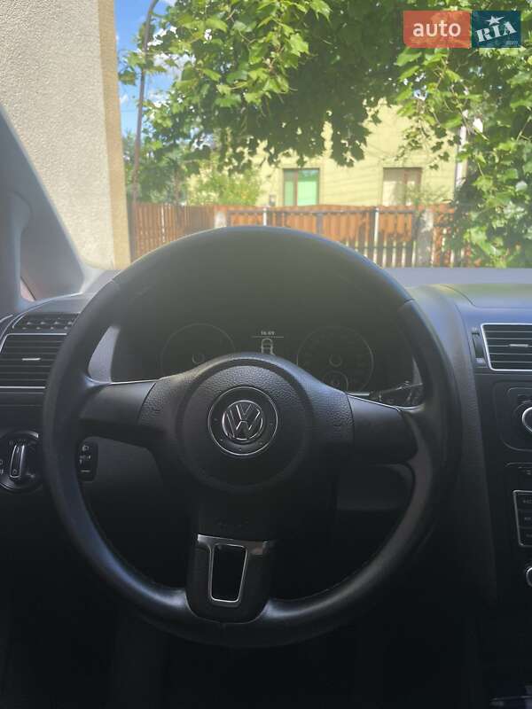 Мінівен Volkswagen Touran 2011 в Рава-Руській