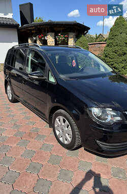 Мінівен Volkswagen Touran 2010 в Рівному
