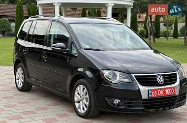 Мінівен Volkswagen Touran 2010 в Іршаві