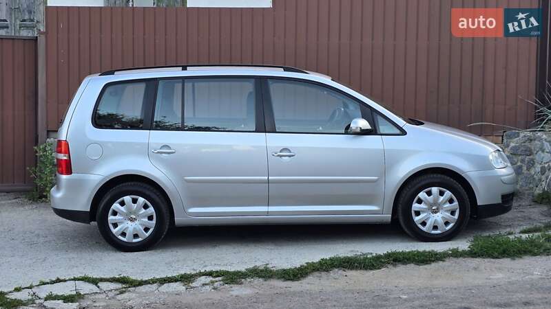 Минивэн Volkswagen Touran 2006 в Полтаве