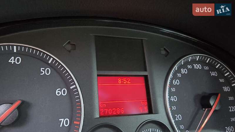 Минивэн Volkswagen Touran 2006 в Полтаве