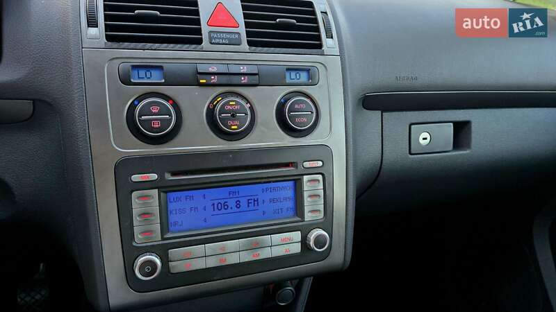 Минивэн Volkswagen Touran 2007 в Полтаве