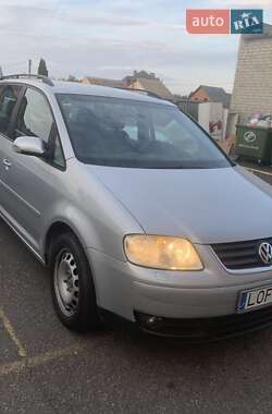 Минивэн Volkswagen Touran 2006 в Киеве