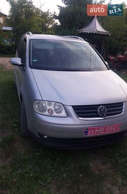 Минивэн Volkswagen Touran 2005 в Косове