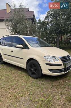 Минивэн Volkswagen Touran 2009 в Львове